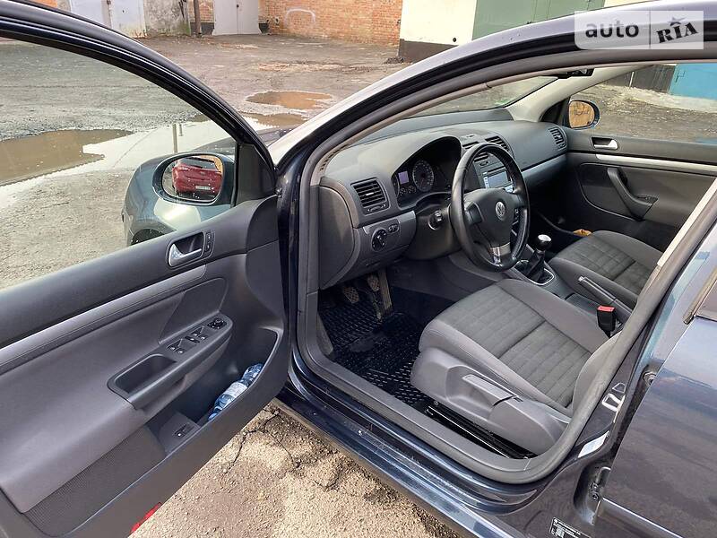 Хэтчбек Volkswagen Golf 2007 в Полтаве