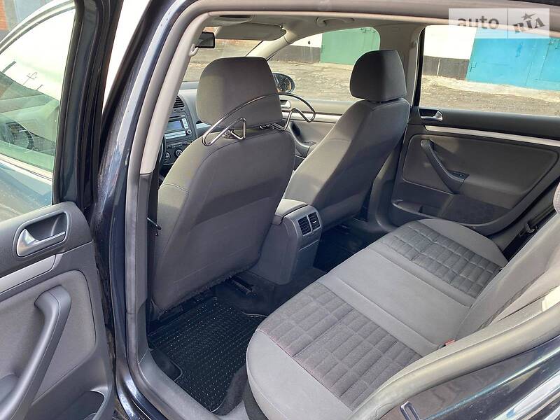 Хэтчбек Volkswagen Golf 2007 в Полтаве