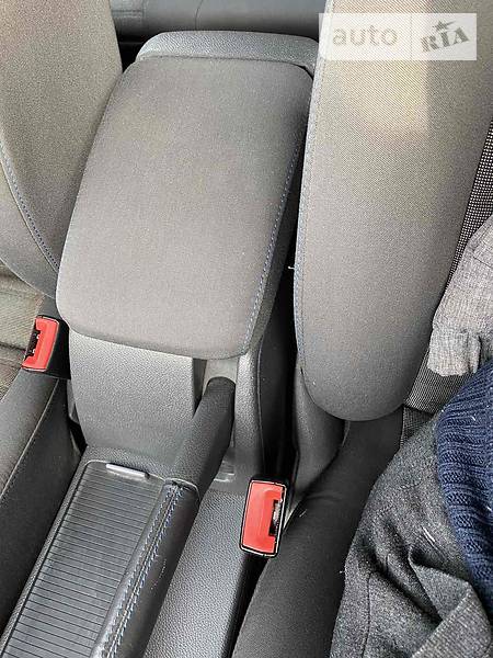 Хэтчбек Volkswagen Golf 2007 в Полтаве
