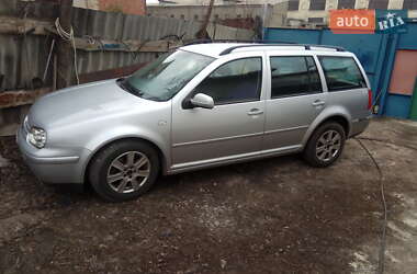 Универсал Volkswagen Golf 2003 в Харькове