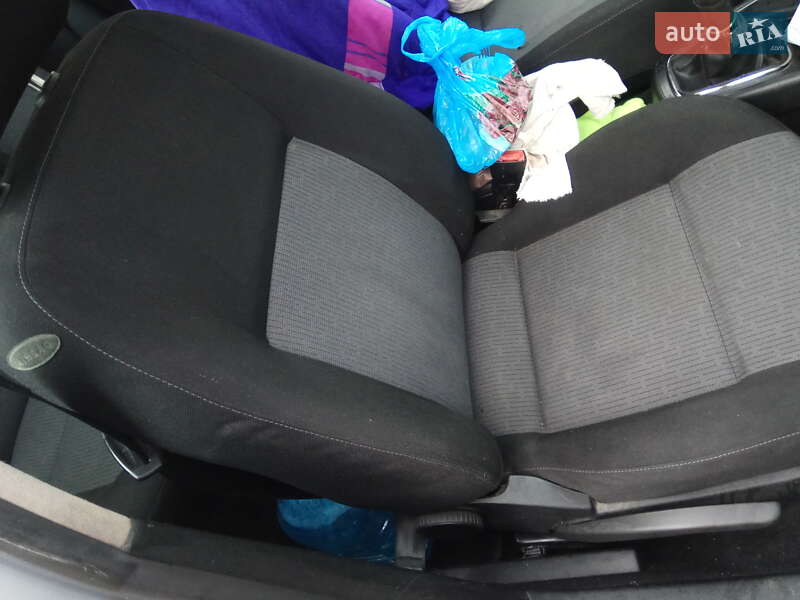 Универсал Volkswagen Golf 2003 в Харькове фото 10 Универсал Volkswagen Golf 2003 в Харькове