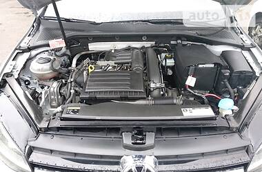 Хетчбек Volkswagen Golf 2013 в 