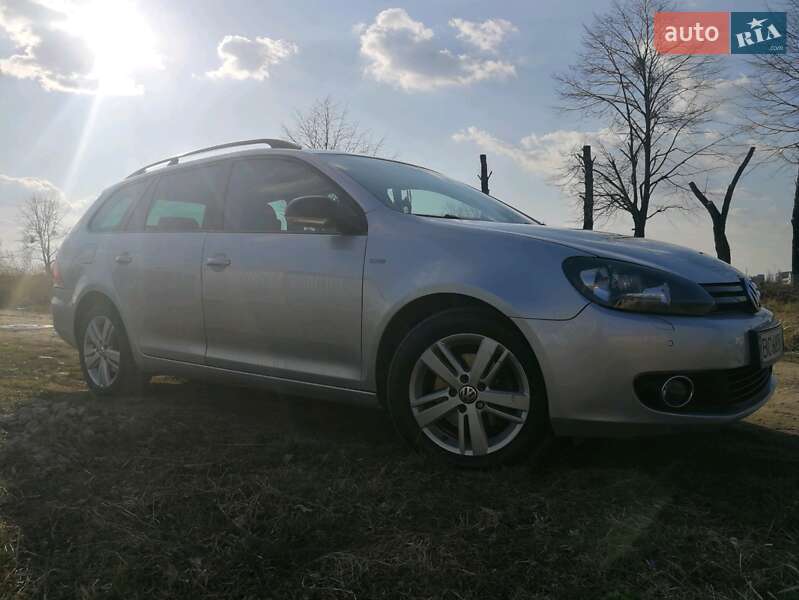 Универсал Volkswagen Golf 2013 в Стрые