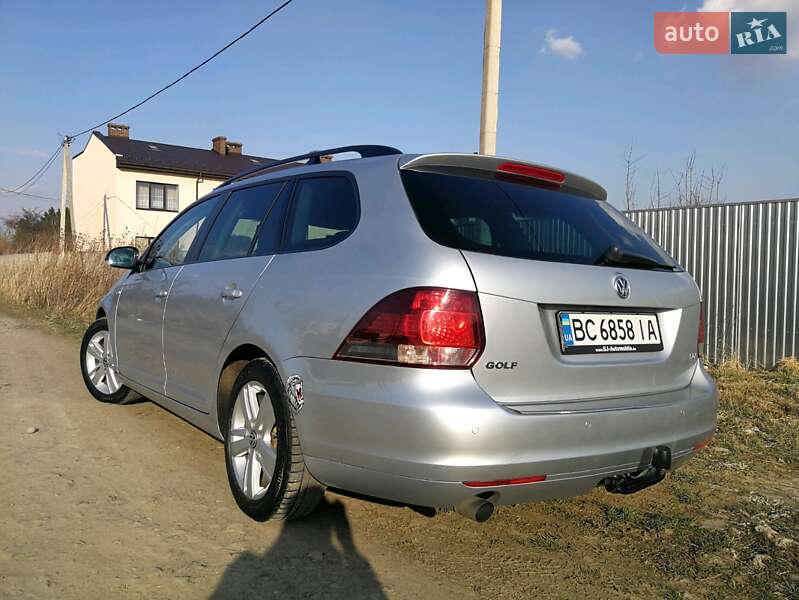 Универсал Volkswagen Golf 2013 в Стрые