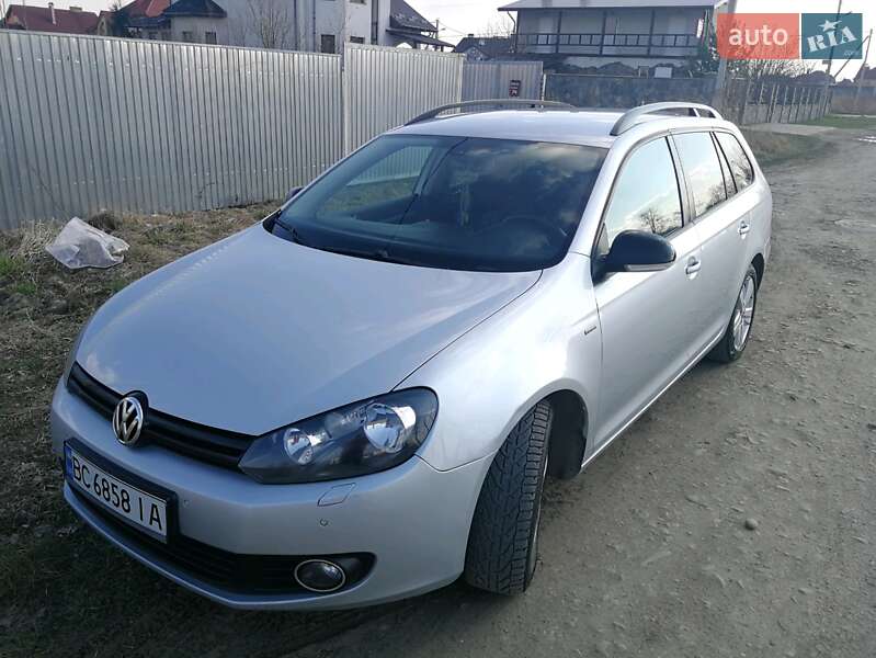 Универсал Volkswagen Golf 2013 в Стрые