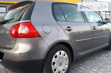 Хетчбек Volkswagen Golf 2007 в 