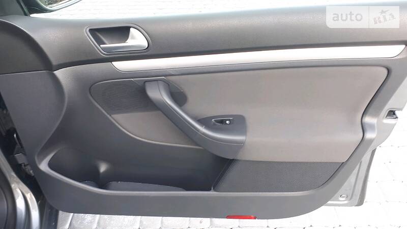 Хэтчбек Volkswagen Golf 2007 в Виннице
