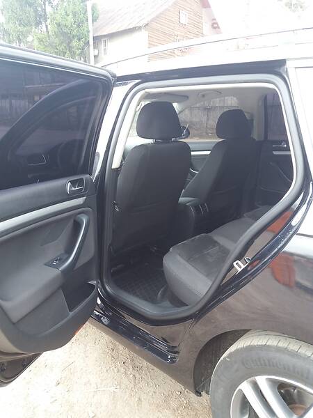 Універсал Volkswagen Golf 2012 в Коростені