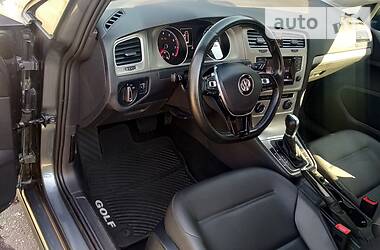 Універсал Volkswagen Golf 2015 в 