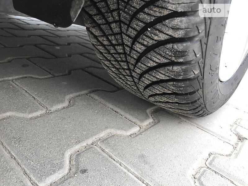 Універсал Volkswagen Golf 2012 в Луцьку