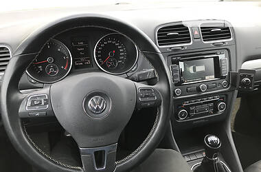 Універсал Volkswagen Golf 2012 в 