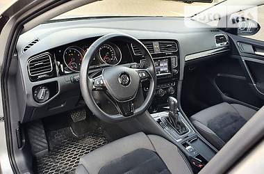 Хетчбек Volkswagen Golf 2013 в 