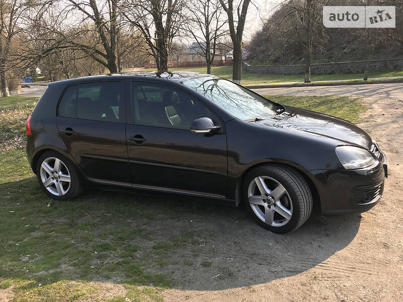 Хетчбек Volkswagen Golf 2007 в Корсунь-Шевченківському