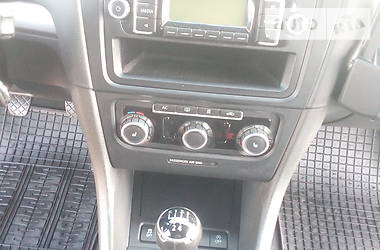 Універсал Volkswagen Golf 2010 в 