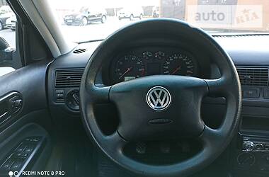 Хэтчбек Volkswagen Golf 2003 в Житомире