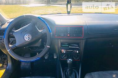 Седан Volkswagen Golf 1999 в 