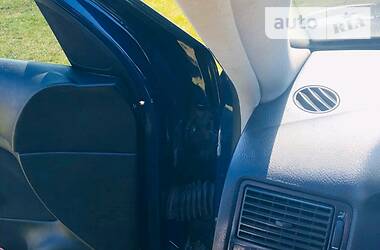 Седан Volkswagen Golf 1999 в 