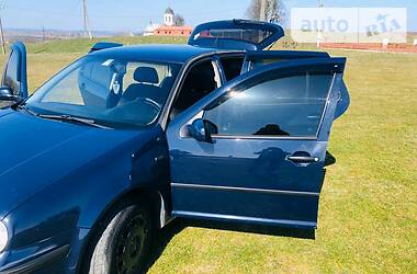 Седан Volkswagen Golf 1999 в 