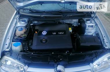 Хетчбек Volkswagen Golf 2003 в 