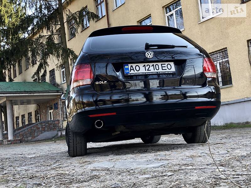 Універсал Volkswagen Golf 2010 в Сваляві