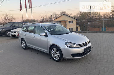 Універсал Volkswagen Golf 2010 в 