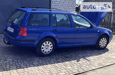 Універсал Volkswagen Golf 2002 в 