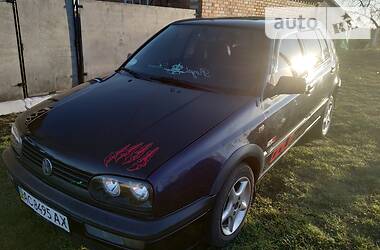 Хетчбек Volkswagen Golf 1994 в 