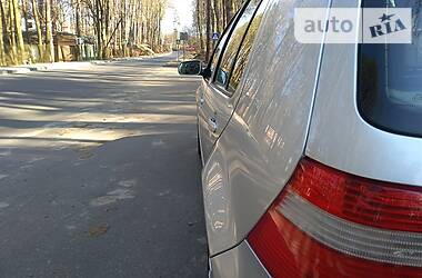 Хетчбек Volkswagen Golf 2003 в 