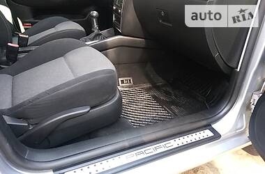 Хетчбек Volkswagen Golf 2003 в 
