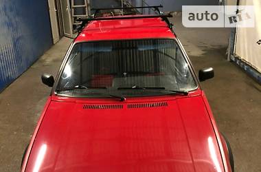 Хетчбек Volkswagen Golf 1988 в 