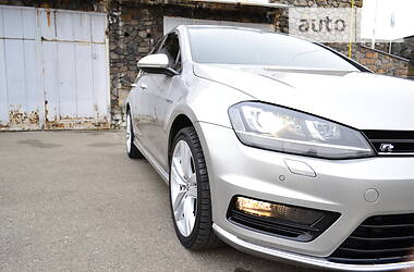 Хетчбек Volkswagen Golf 2013 в 