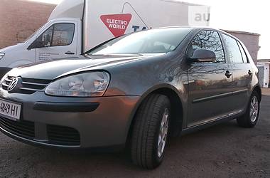 Хетчбек Volkswagen Golf 2005 в 