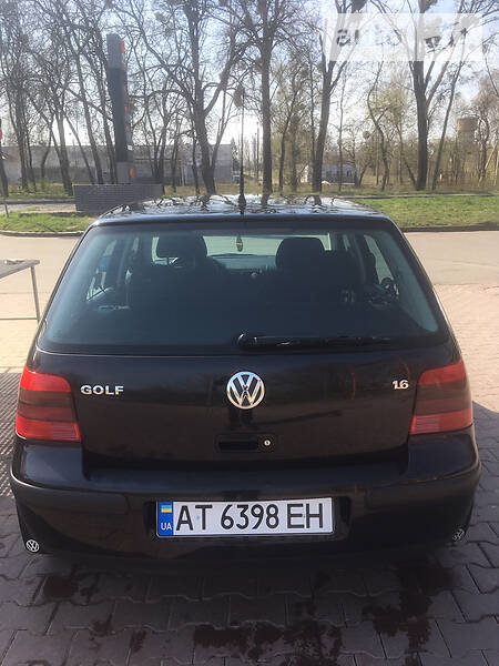 Хетчбек Volkswagen Golf 2000 в Рівному