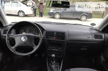 Універсал Volkswagen Golf 2001 в 