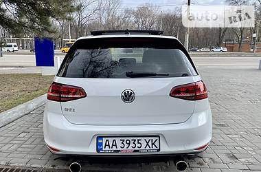 Хетчбек Volkswagen Golf 2014 в  фото 12 Хетчбек Volkswagen Golf 2014 в
