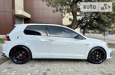 Хетчбек Volkswagen Golf 2014 в  фото 19 Хетчбек Volkswagen Golf 2014 в
