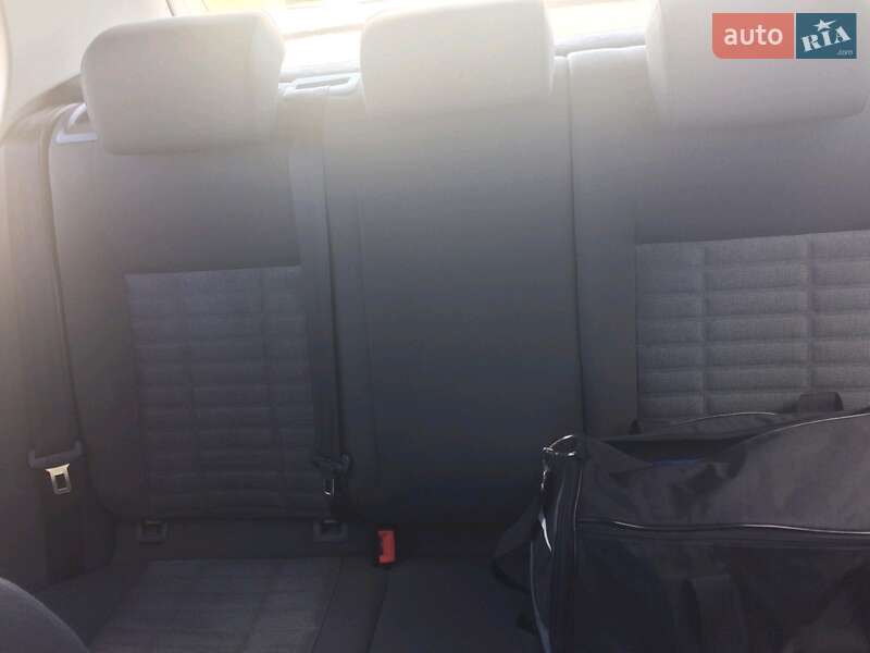 Хэтчбек Volkswagen Golf 2007 в Вараше фото 23 Хэтчбек Volkswagen Golf 2007 в Вараше