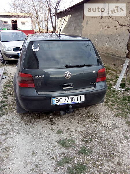 Хетчбек Volkswagen Golf 2000 в Підволочиську