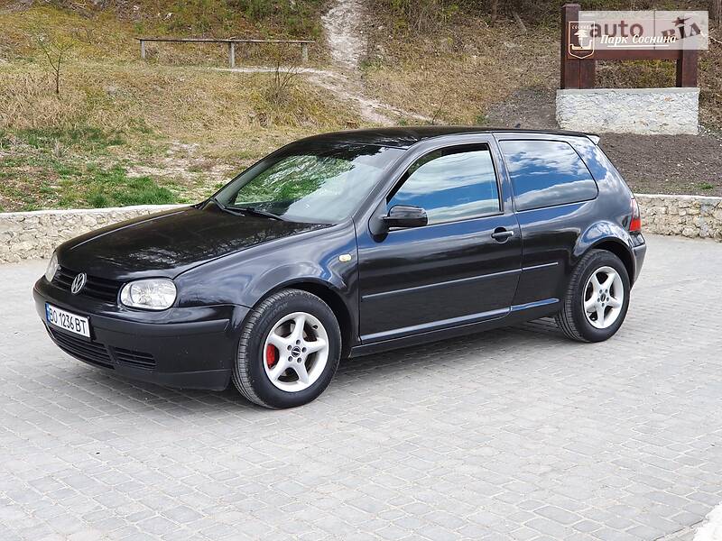 Хетчбек Volkswagen Golf 1999 в Шумську