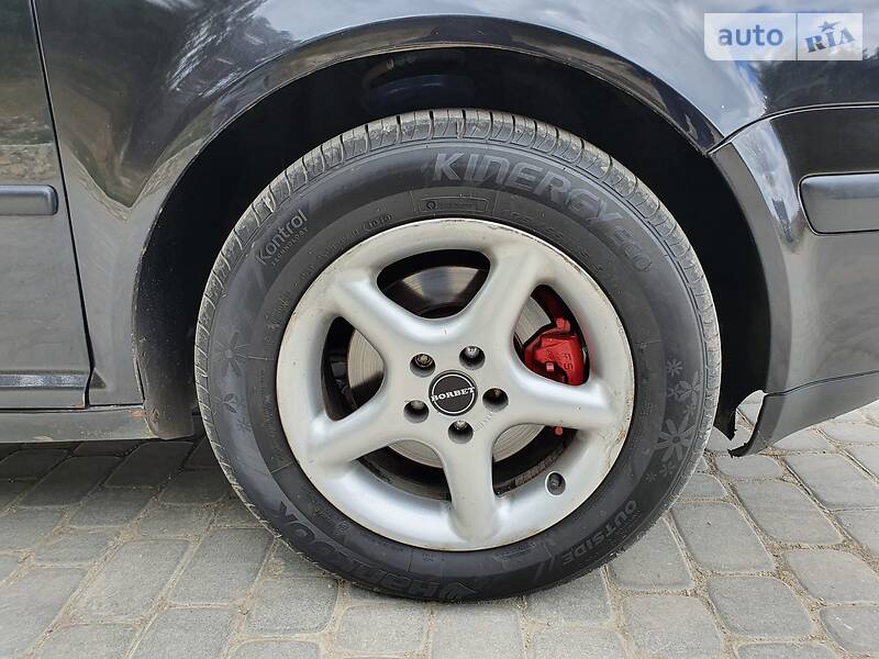 Хетчбек Volkswagen Golf 1999 в Шумську