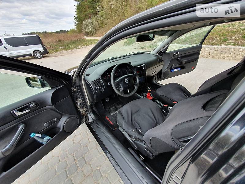 Хетчбек Volkswagen Golf 1999 в Шумську
