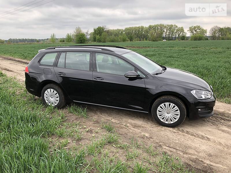 Универсал Volkswagen Golf 2017 в Киеве