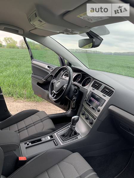 Универсал Volkswagen Golf 2017 в Киеве