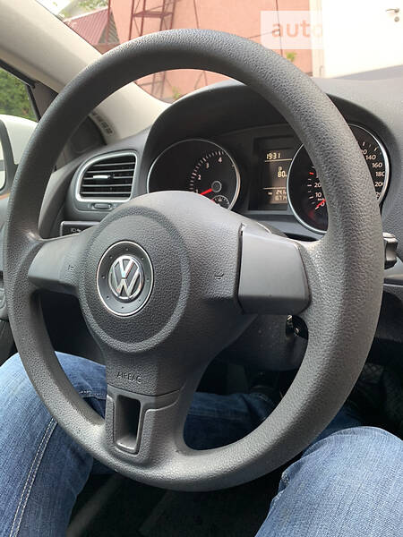 Хетчбек Volkswagen Golf 2009 в Вінниці