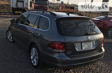Універсал Volkswagen Golf 2014 в 