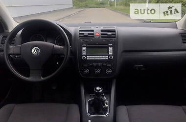 Хэтчбек Volkswagen Golf 2008 в Виноградове