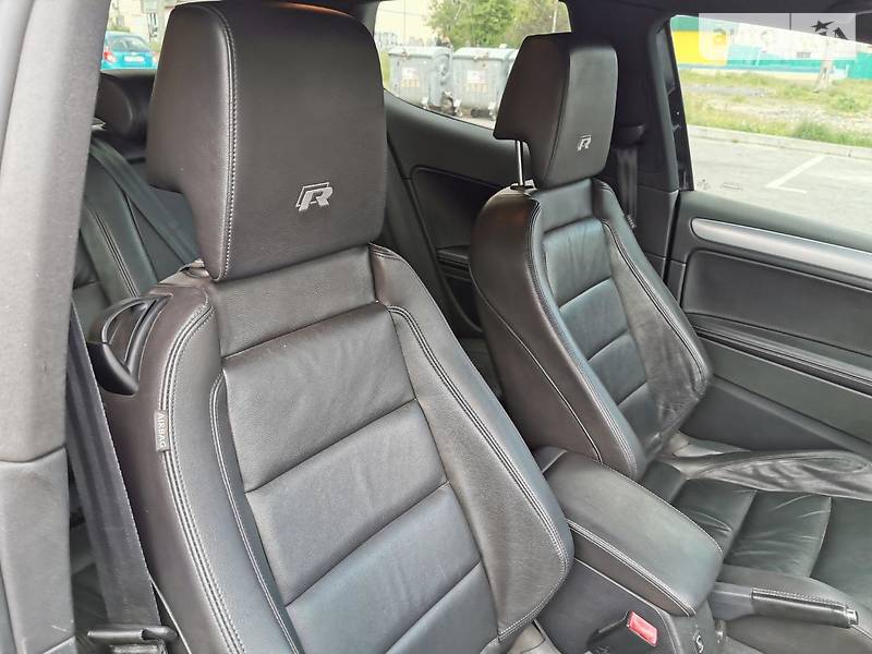 Хетчбек Volkswagen Golf 2011 в Києві