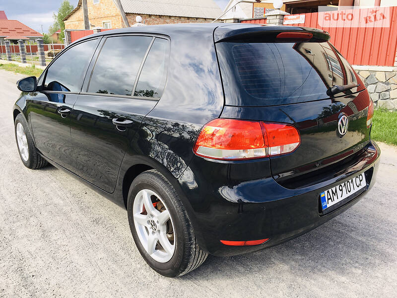 Хетчбек Volkswagen Golf 2009 в Звягелі
