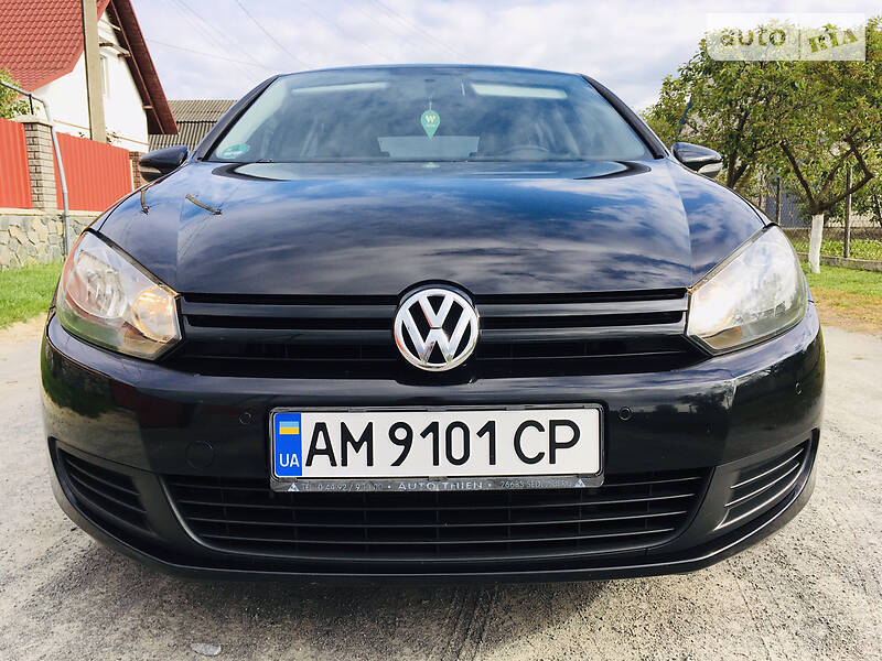 Хетчбек Volkswagen Golf 2009 в Звягелі