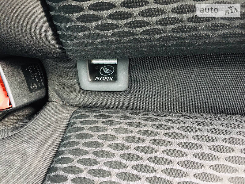 Хетчбек Volkswagen Golf 2009 в Звягелі